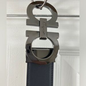 Salvatore Ferragamo Reversible Leather Belt in Navy & White